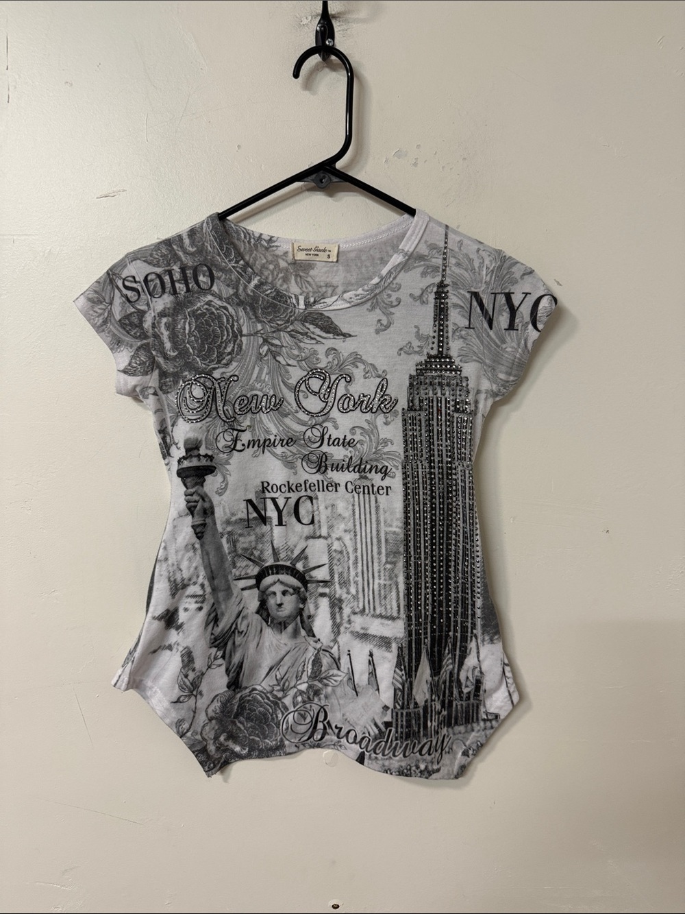 Graphic New York NYC Scoop Neck Tee - Gray Y2K